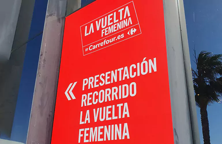 Vinilos para exteriores para para evento presentacion de la vuelta femenina walltoprint